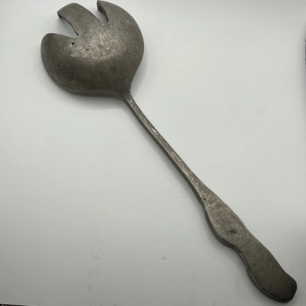 Vintage Metal Salad Server Sculpted Handle Animal‎ Grapes Mexican Crafted